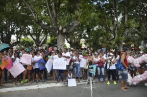 bahianoticia.com.br serrinha caminhada contra o feminicidio reuniu centenas pelas avenidas do municipio thumbnail 19