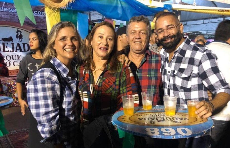 Serrinha: A mais badalada corretora da Região Sisaleira, Liu Bacellar agitou as noites juninas do município com Vips . Confira! 7 WhatsApp Image 2019 06 25 at 20.24.59