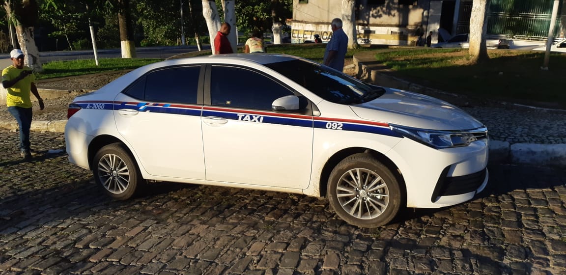 Candeias: Com formato discreto, novas faixas dos táxis além de seguras são mais bonitas. Confira! 1 Candeias: Com formato discreto, novas faixas dos táxis além de seguras são mais bonitas. Confira!