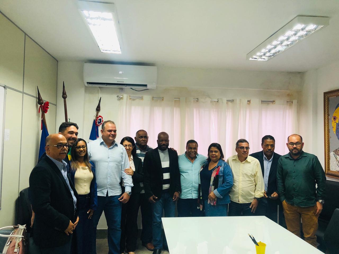 São Francisco do Conde: Evandro Almeida recebe prefeitos e secretários para reunião de Consórcio da Policlínica. Confira! 1 São Francisco do Conde: Evandro Almeida recebe prefeitos e secretários para reunião de Consórcio da Policlínica. Confira!