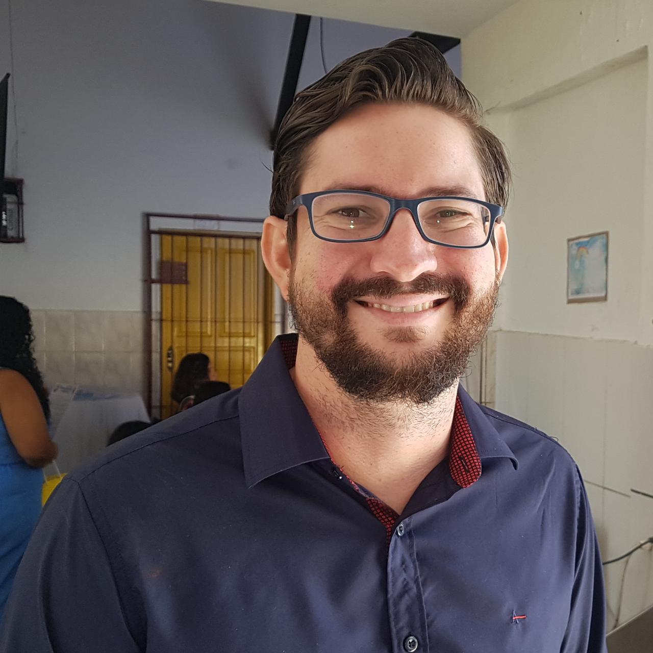 Candeias: Entrevista exclusiva com o Secretário de Educação Cássio Vinicius. Confira! 1 Candeias: Entrevista exclusiva com o Secretário de Educação Cássio Vinicius. Confira!