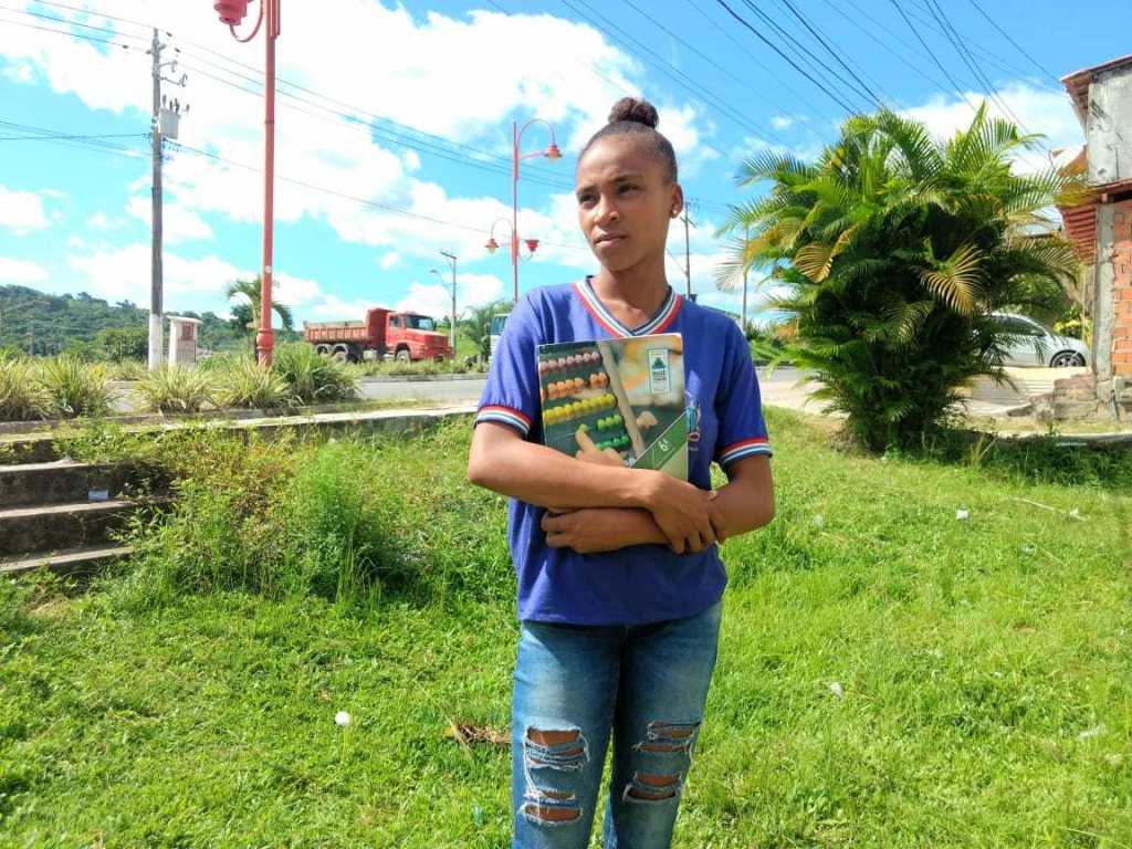 Sistema Nacional de Avaliação da Educação Básica mostra que 7 em cada 10 alunos do ensino médio têm dificuldades em português e matemática. Confira! 1 Sistema Nacional de Avaliação da Educação Básica mostra que 7 em cada 10 alunos do ensino médio têm dificuldades em português e matemática. Confira!