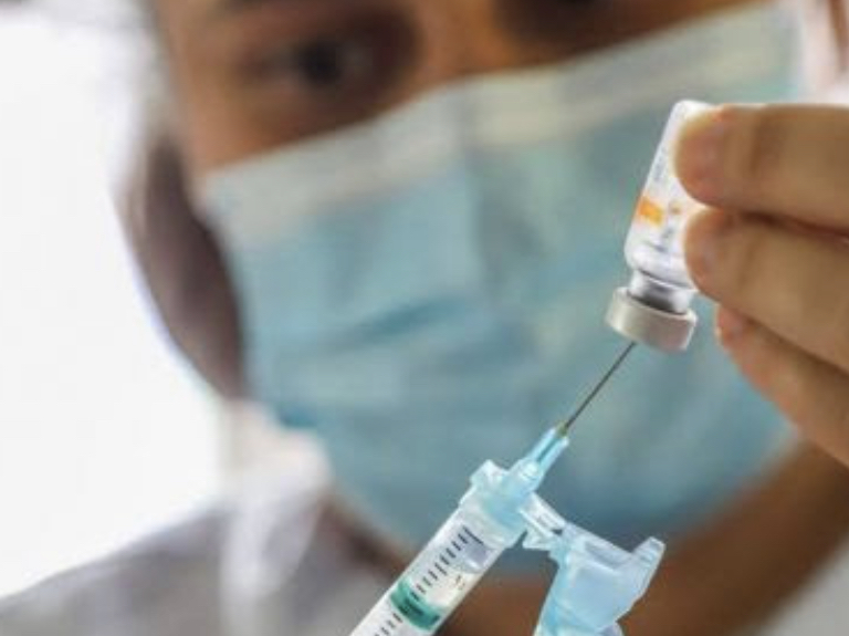 Saúde: Bahia inclui rodoviários, profissionais da limpeza e outros setores na vacinação contra Covid-19. Confira! 1 Saúde: Bahia inclui rodoviários, profissionais da limpeza e outros setores na vacinação contra Covid-19. Confira!