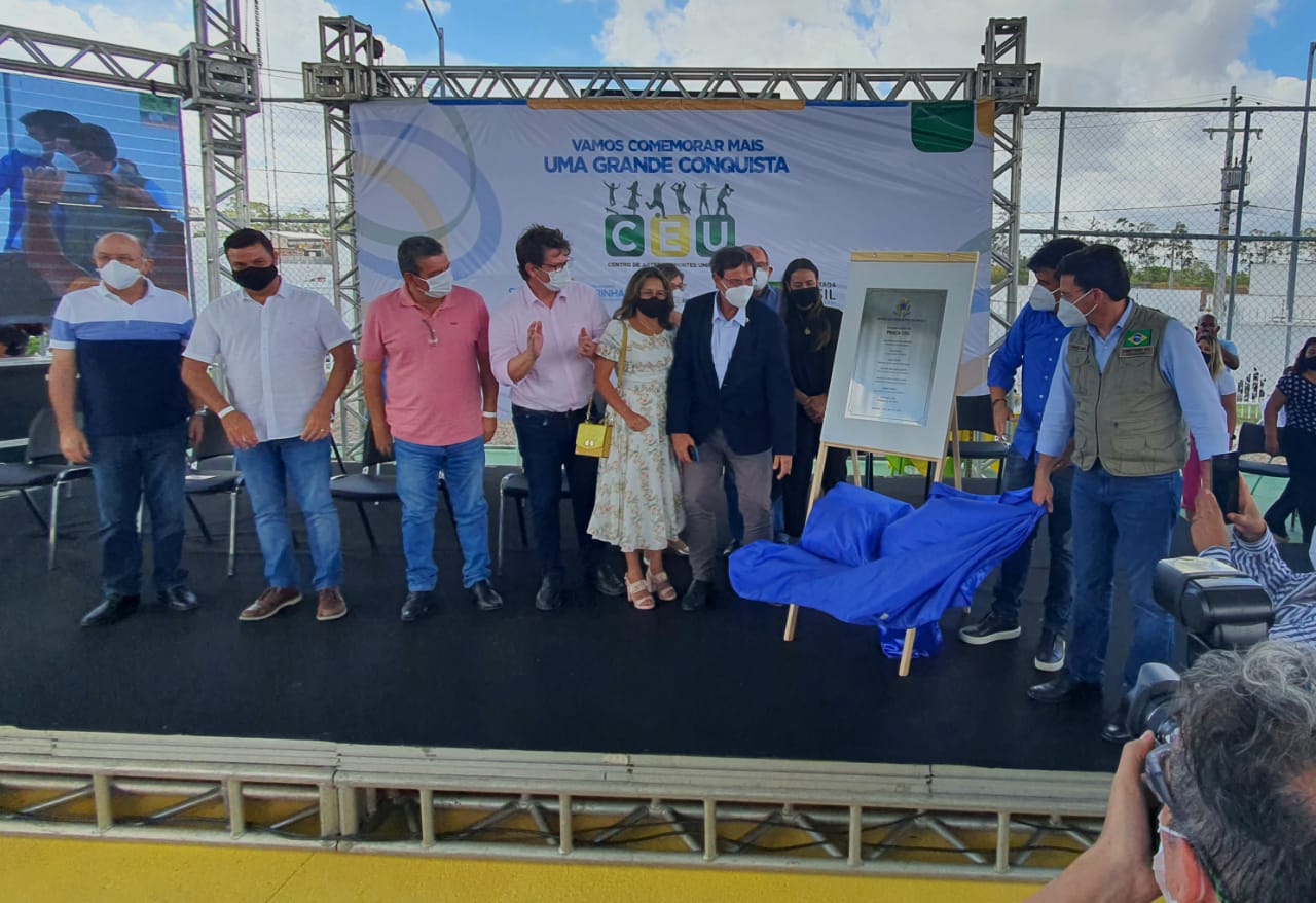 Municípios: Prefeito de Serrinha, Adriano Lima entrega em parceria com o Governo Federal, o Centro de Artes e Esportes Unificados (CEU). Confira! 1 Municípios: Prefeito de Serrinha, Adriano Lima entrega em parceria com o Governo Federal, o Centro de Artes e Esportes Unificados (CEU). Confira!