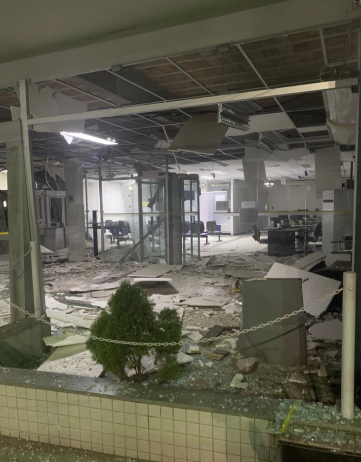 Municípios: Bandidos explodem pela segunda vez agência do Banco do Brasil em São Sebastião do Passé. Confira! 2 E9FB598A BBBF 4E13 82F6 255C13CCE1A1