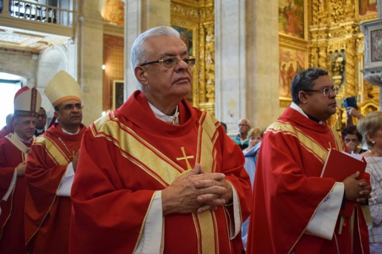 "Oração: a força de uma presença” é o tema de abertura do Novenário Solene de Sant’Ana 1 “Oração: a força de uma presença” é o tema de abertura do Novenário Solene de Sant’Ana