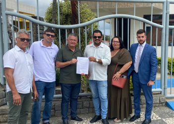 Vice-prefeito e vereadores denunciam prefeito Jai de Barrocas no MP por realizar suposto concurso fraudulento no município