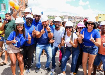 Candeias: Onda do capacete já é destaque em evento de campanha do grupo do prefeito Dr. Pitágoras e seu sucessor Eriton Ramos 9 Candeias: Onda do capacete já é destaque em evento de campanha do grupo do prefeito Dr. Pitágoras e seu sucessor Eriton Ramos