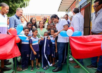 Aniversário de Candeias: Quadra Poliesportiva é entregue por Dr. Pitágoras a comunidade de Passagem dos Teixeiras