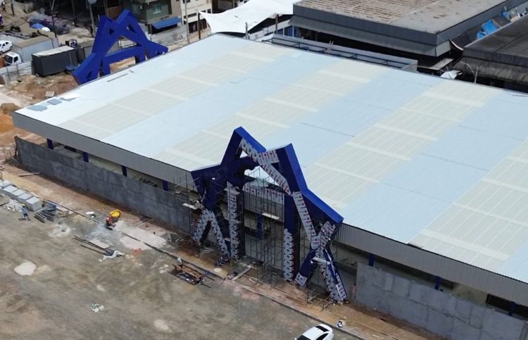 Candeias: Obras avançam e Nova Feira terá área climatizada e estacionamento para 250 veículos