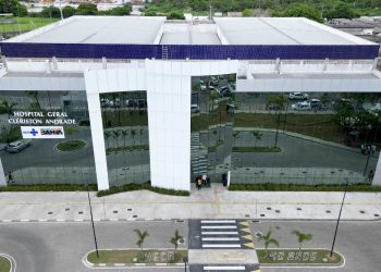 Feira de Santana: Cirurgia inovadora de escoliose é realizada no Hospital Geral Clériston Andrade