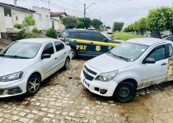 Operação Conatus: PRF encontra dois carros roubados em oficina mecânica na cidade de Santa Bárbara