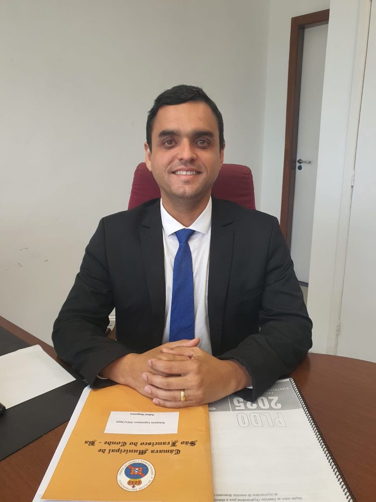 Entrevista em vídeo com Rafael Nogueira, o vereador reeleito mais votado da história de São Francisco do Conde