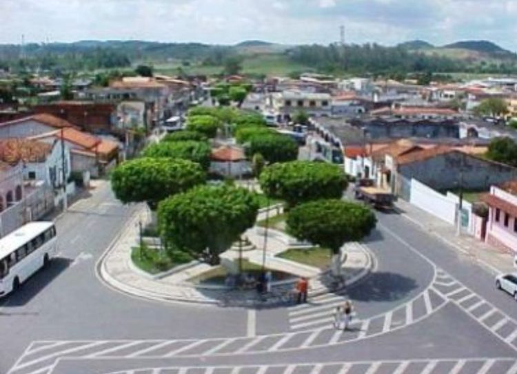 Conceição da Feira: Senador Ângelo Coronel aposta no potencial de João de Furão como pré-candidato a dep. estadual em 2026