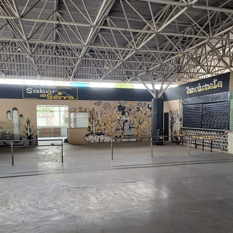 Churrascaria e lanchonete voltam a funcionar no Terminal Rodoviário de Serrinha