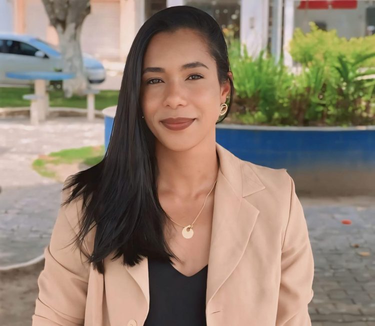 Marketing Digital Político: Investimento para além das eleições com Natali Paixão 1 Marketing Digital Político: Investimento para além das eleições com Natali Paixão