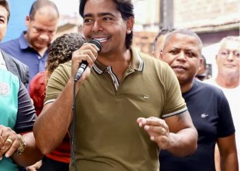 Candeias: Arena esportiva é inaugurada na Dom Avelar, e Dr. Pitágoras anuncia pista de gelo e roda-gigante para o Natal