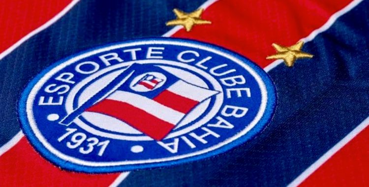 Para o Tricolor de Aço, com Fé e Paixão “Aquém do mar, além da Bahia, a alma tricolor pulsa forte.”