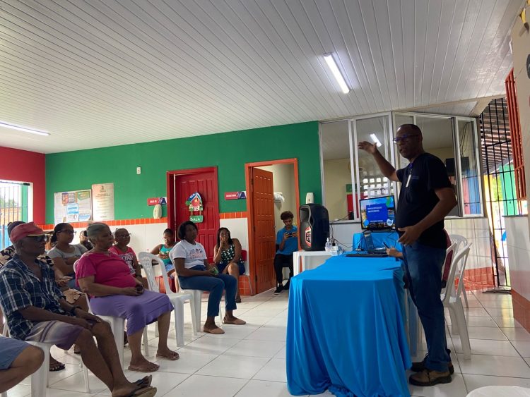 Candeias: Representantes da Unidade Regional da EMBASA visitam a comunidade do Posto Sanca para explicar o funcionamento do abastecimento de água e apresentar melhorias planejadas para a região