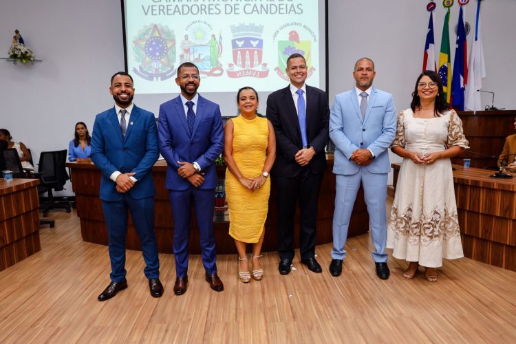 Candeias teve momentos especiais para as posses de prefeito, vice, vereadores e da nova diretoria da mesa para o biênio 1 Candeias teve momentos especiais para as posses de prefeito, vice, vereadores e da nova diretoria da mesa para o biênio