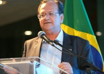 Da necessidade à curiosidade: Juracy Magalhães vira vedete no fundo do mar; saiba mais em entrevista com secretário Maurício Bacelar