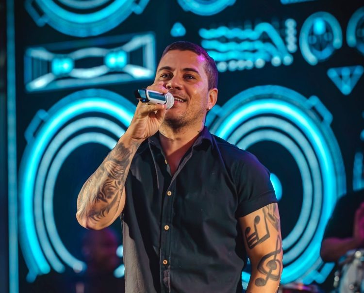 Feira de Santana: Após calote da gestão Colbert na Micareta, vereador Galeguinho SPA apresenta projeto para assegurar pagamento antecipado a artistas locais