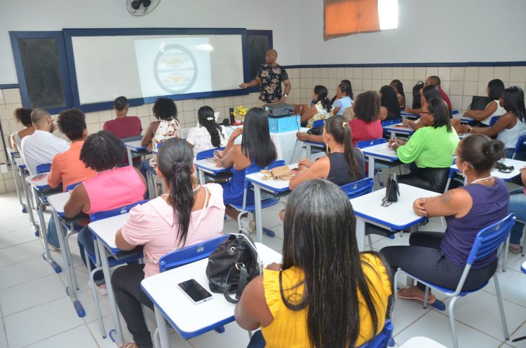 Prefeitura de Itanagra realiza Jornada Pedagógica com o Tema 'Equidade Étnico-Racial: Conhecendo os Desafios e Promovendo as Oportunidades' e conta com a professora e influenciadora Bárbara Carine 1 Prefeitura de Itanagra realiza Jornada Pedagógica com o Tema ‘Equidade Étnico-Racial: Conhecendo os Desafios e Promovendo as Oportunidades’ e conta com a professora e influenciadora Bárbara Carine