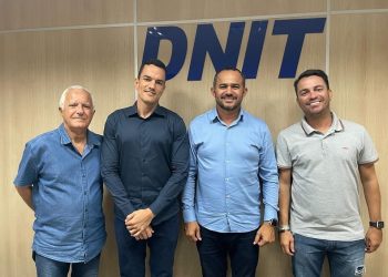 Serrinha: Vereador Thiaguinho Pastor vai ao DNIT para tentar resolver problema recorrente da via de acesso ao bairro Colina das Mangueiras 9 Serrinha: Vereador Thiaguinho Pastor vai ao DNIT para tentar resolver problema recorrente da via de acesso ao bairro Colina das Mangueiras