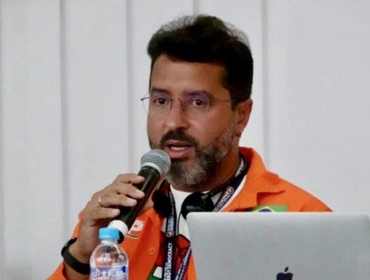 Deyvid Bacelar representa o Brasil em reunião sobre transição energética na Cidade do México