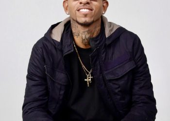 É hoje! J. Eskine e DJ LA agitam o Farol da Barra no esquenta da Torre Beats