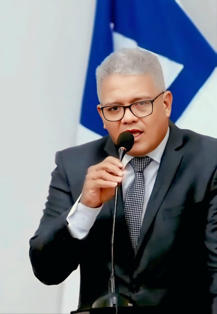 São Sebastião do Passé: Vereador Gil do Posto usa tribuna para apresentar propostas e homenagear as mulheres