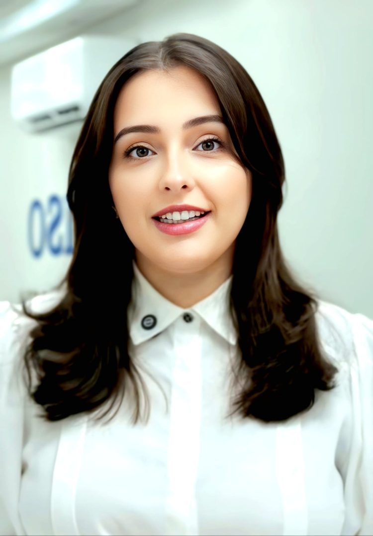 Renomada Dra. Márcia Diegues, CEO e sócia das Clínicas Mais Sorriso, faz importante pronunciamento sobre implante dentário e a autoestima 1 Renomada Dra. Márcia Diegues, CEO e sócia das Clínicas Mais Sorriso, faz importante pronunciamento sobre implante dentário e a autoestima