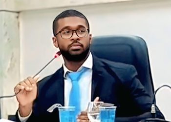 Rosevaldo Adorno, vereador mais votado em Candeias, participa de sua primeira Sessão Ordinária na Casa Legislativa e rebate ver. Sargento Francisco