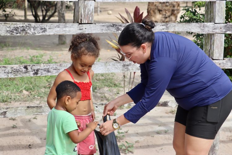 Itanagra inicia distribuição das cestas da Semana Santa para toda a população