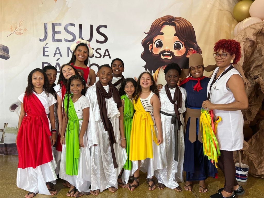 Candeias: Escola Joias de Cristo realiza tradicional Ceia de Páscoa 5 cdbdbec4 b3a3 4669 9d60 fae754a80b74