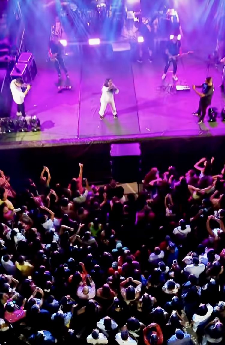 Barrocas: Primeiro ano da gestão do Prefeito Almir Maciel realiza evento evangélico com milhares de pessoas em momento de fé, louvor e bênçãos na Região Sisaleira