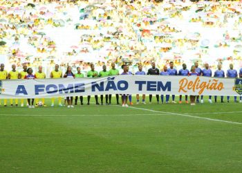 Salvador se une em campo e fora dele na quarta edição do ‘Driblando a Fome’: 200 toneladas de esperança arrecadadas