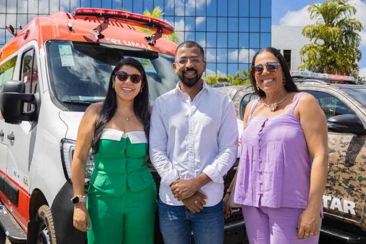 Candeias: prefeito Eriton recebe novos veículos para atuação na área da saúde e segurança pública