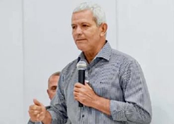 Catu: Foragido, prefeito Pequeno Sales está desaparecido por fugir de notificação da Justiça