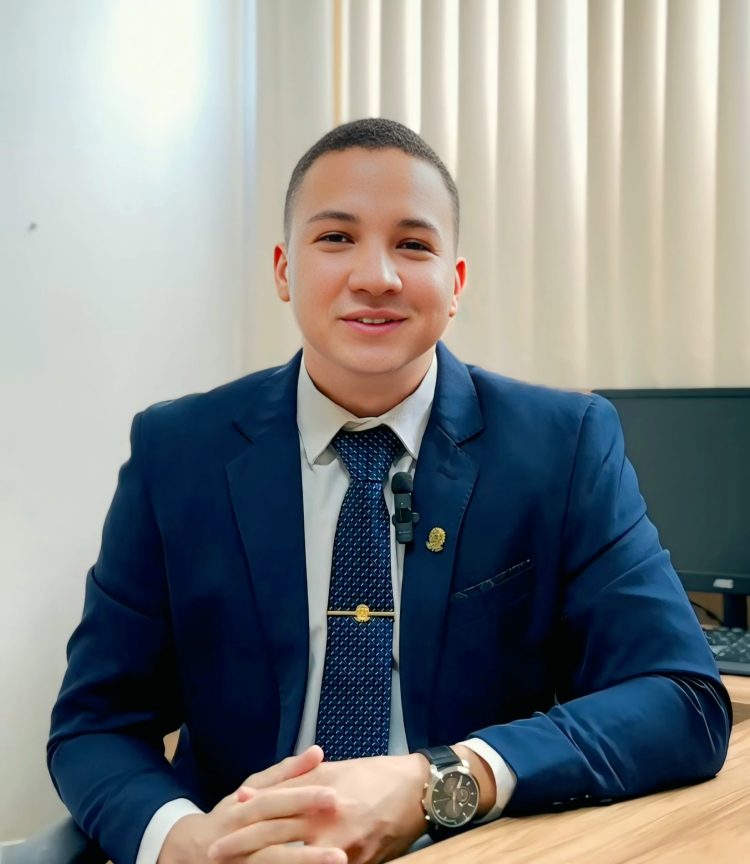 Candeias: Trabalho em ação,  jovem vereador Silvio Correia Filho destaca importância dos pedidos de providência