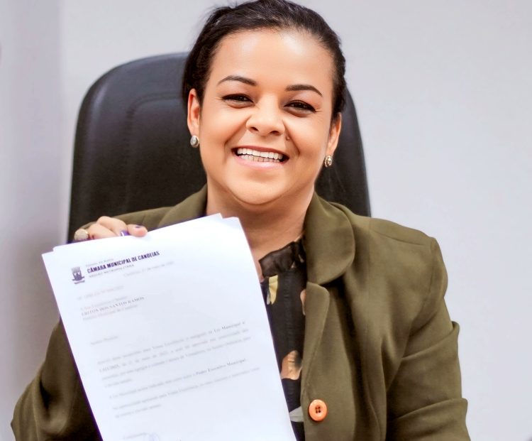 Candeias: Presidente da Câmara, Rosana de Bobó, lidera aprovação de reajuste de 8% para servidores efetivos de Candeias
