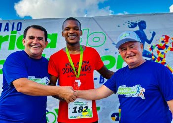 Prefeito Almir de Maciel e a participação vibrante dos munícipes, 1ª Corrida do trabalhador reúne mais de 200 atletas em Barrocas