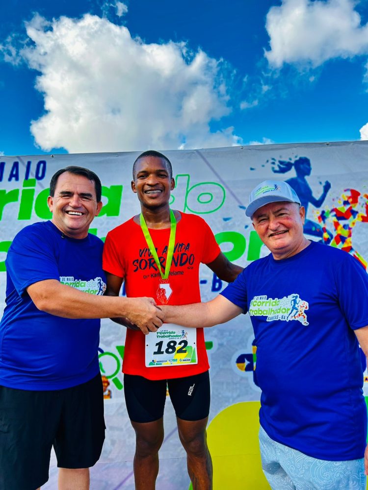 Prefeito Almir de Maciel e a participação vibrante dos munícipes, 1ª Corrida do trabalhador reúne mais de 200 atletas em Barrocas 1 Prefeito Almir de Maciel e a participação vibrante dos munícipes, 1ª Corrida do trabalhador reúne mais de 200 atletas em Barrocas