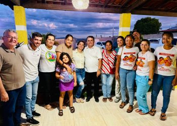 Prefeito Almir de Maciel comanda reunião da Prefeitura de Barrocas com voluntárias do projeto Adota Barrocas em prol do bem-estar animal 5 Prefeito Almir de Maciel comanda reunião da Prefeitura de Barrocas com voluntárias do projeto Adota Barrocas em prol do bem-estar animal