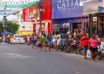 Comércio de Candeias funcionará durante todo o dia neste sábado (10) para o Dia das Mães