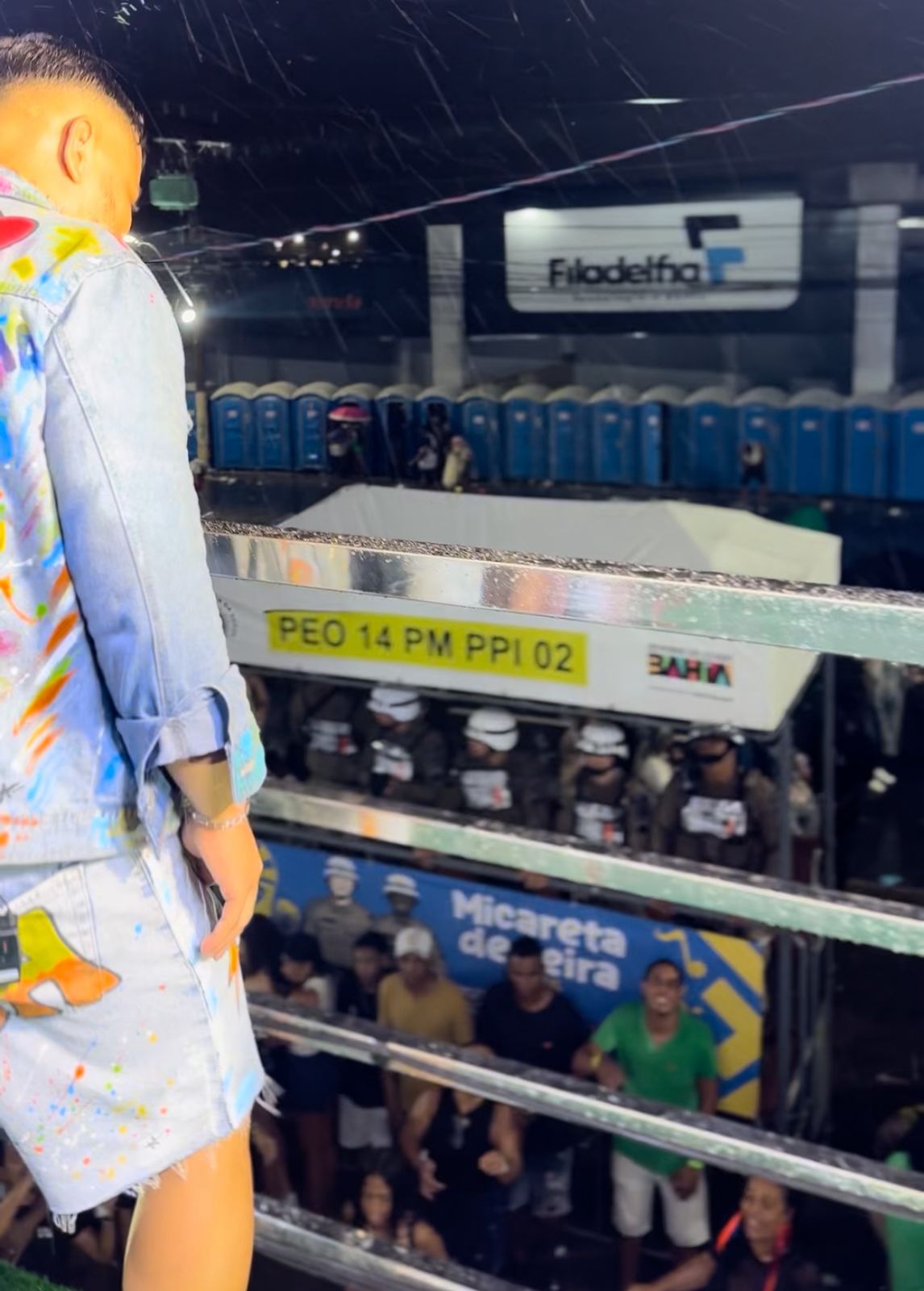 Explosão de emoção e energia na Micareta de Feira, Chupando Halles encanta multidão mesmo sob fortes chuva 2 img 20250524 wa0349