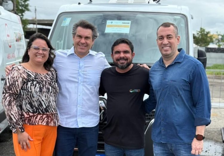 Governador Jerônimo Rodrigues e Dep Niltinho Entregam Ambulância ao Prefeito Marcus Sarmento em Itanagra 1 Governador Jerônimo Rodrigues e Dep Niltinho Entregam Ambulância ao Prefeito Marcus Sarmento em Itanagra