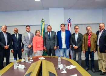 Governador em exercício Geraldo Júnior reforça compromisso com São Sebastião do Passé em reunião com Nilza da Mata