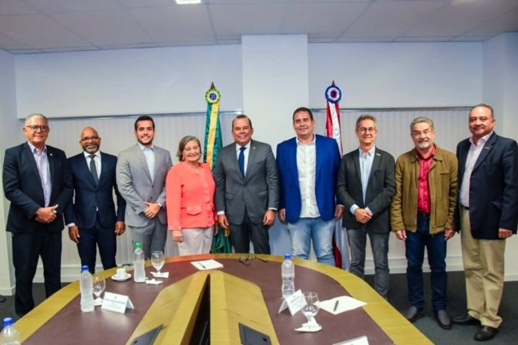 Governador em exercício Geraldo Júnior reforça compromisso com São Sebastião do Passé em reunião com Nilza da Mata