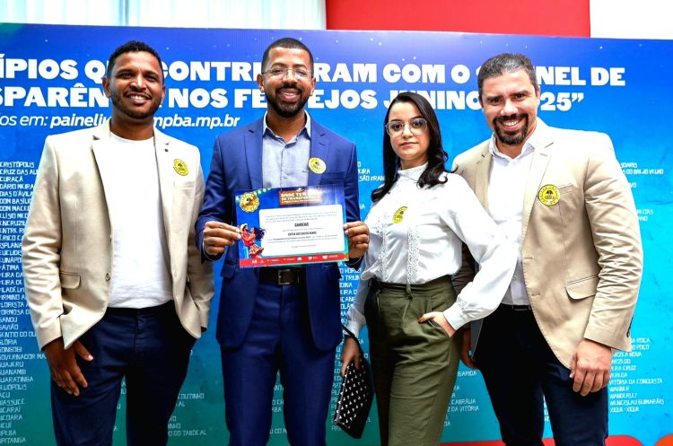 Prefeito de Candeias, Eriton Ramos, estreia no primeiro São João do município com destaque e reconhecimento pela sua gestão transparente 1 Prefeito de Candeias, Eriton Ramos, estreia no primeiro São João do município com destaque e reconhecimento pela sua gestão transparente